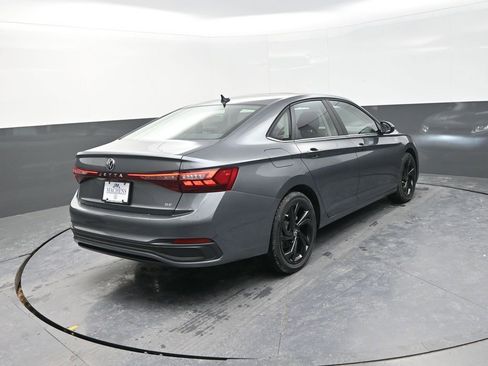 New 2026 Volkswagen Jetta SE FWD image 10