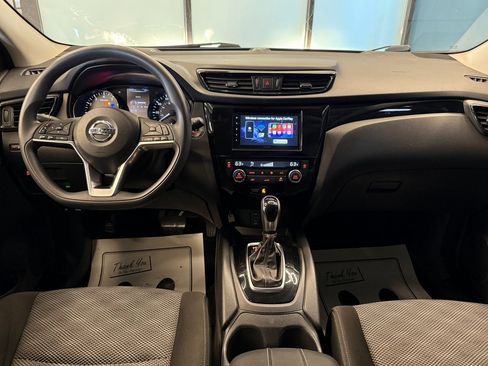 Used 2017 Nissan Rogue Sport SV image 9