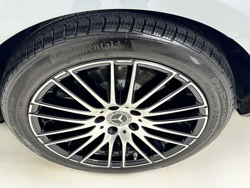 Used 2025 Mercedes-Benz C 300 Sedan image 32