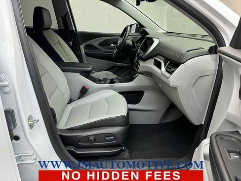 Used 2024 GMC Terrain SLT AWD/4WD image 19