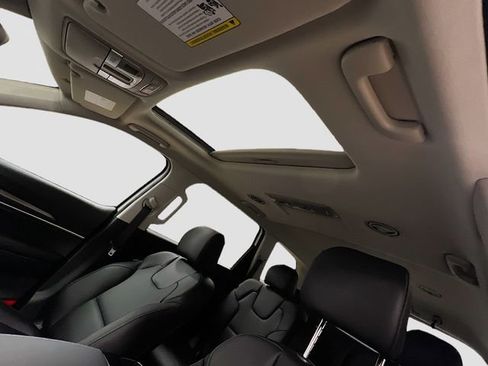 New 2025 Kia Telluride S image 23