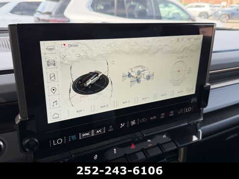 Used 2025 GMC Hummer EV 3X AWD/4WD image 24