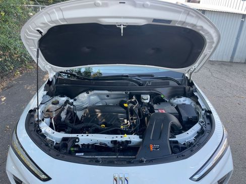 Used 2025 Buick Envista Sport Touring image 30