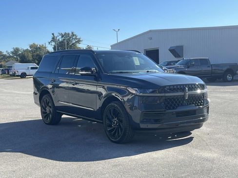 New 2025 Lincoln Navigator Reserve w/ Jet Appearance Package image 7