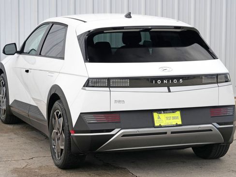 Used 2024 Hyundai Ioniq 5 SEL image 48