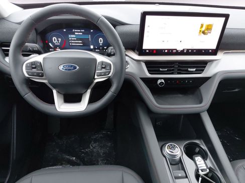 New 2026 Ford Explorer Active w/ Active Comfort Package image 12