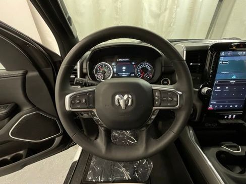 Used 2025 RAM 1500 Laramie w/ Sport Appearance Package AWD/4WD image 11