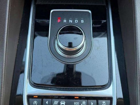 Used 2017 Jaguar F-PACE Prestige image 21