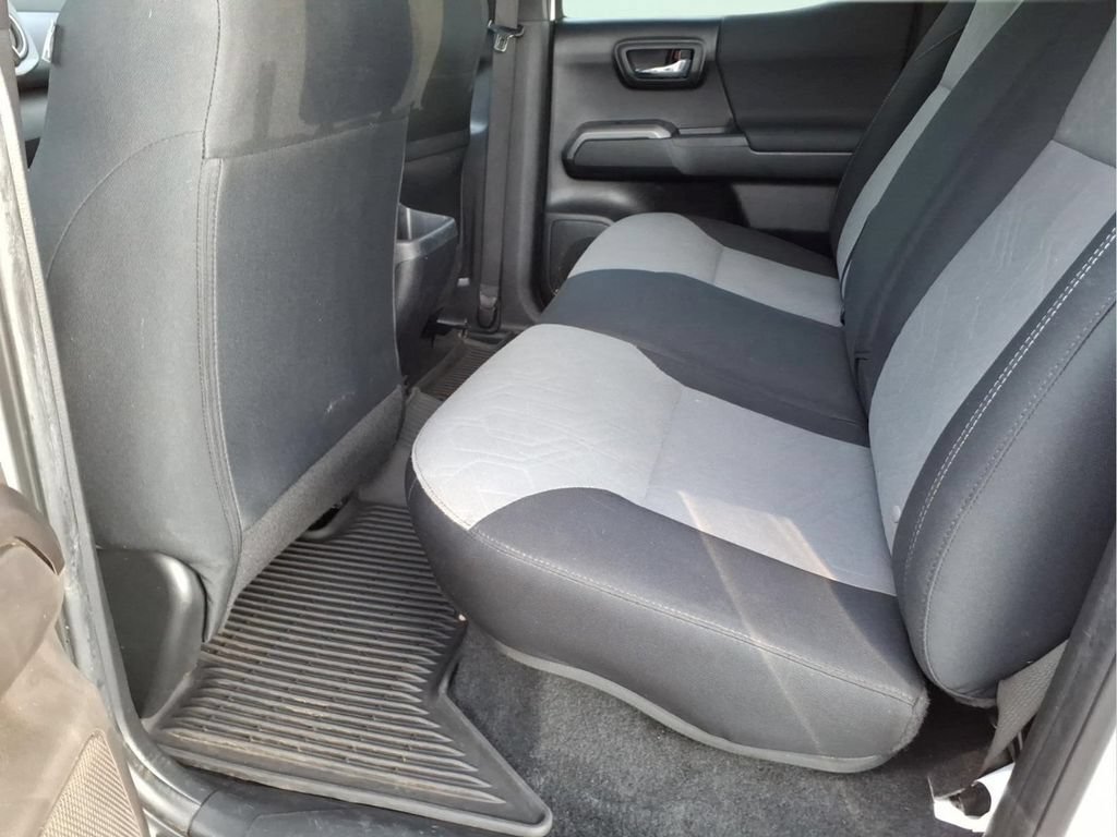 Used 2023 Toyota Tacoma TRD Off-Road AWD/4WD image 17