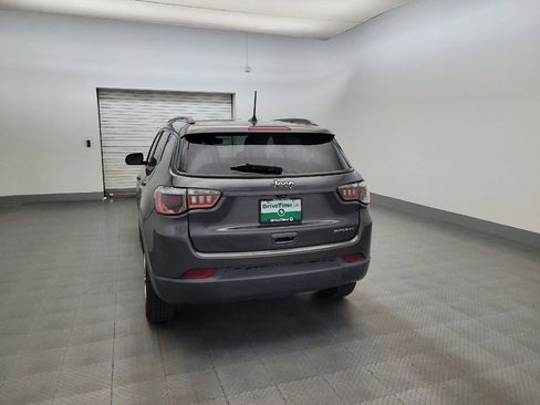 Used 2018 Jeep Compass Sport w/ Tech Group FWD image 6