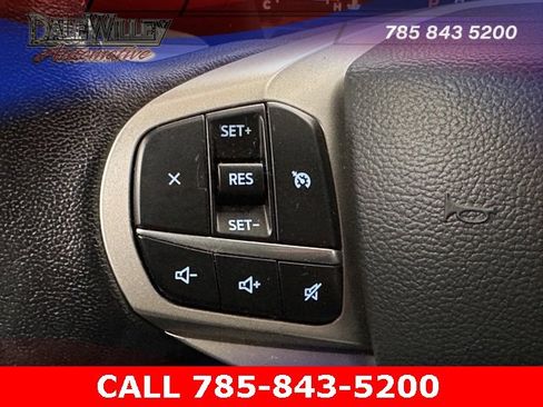 Used 2021 Ford Explorer XLT w/ Equipment Group 202A image 9