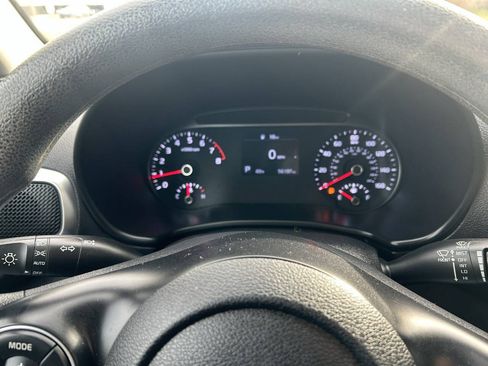 Used 2022 Kia Soul LX w/ Technology Package image 15