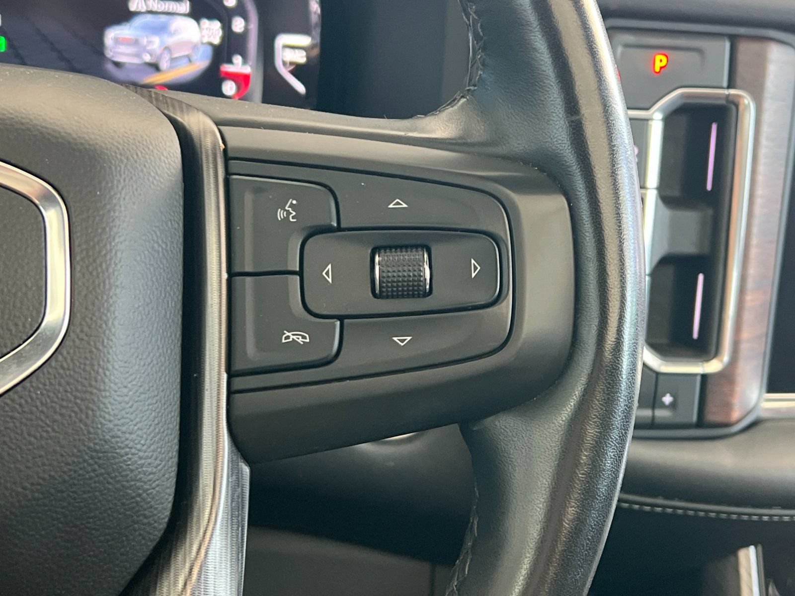 Used 2023 GMC Yukon Denali Ultimate w/ LPO, Floor Liner Package AWD/4WD image 30