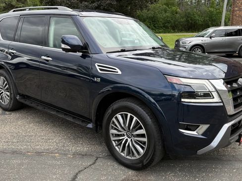 Used 2021 Nissan Armada SL w/ Captain's Chairs Package AWD/4WD image 9