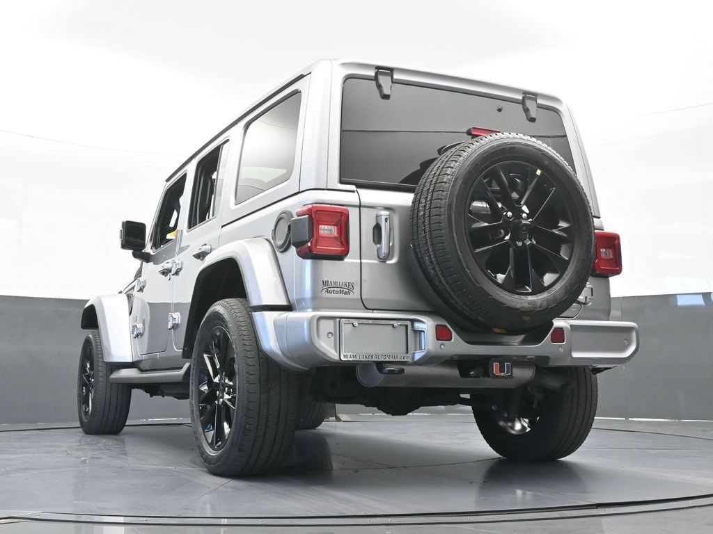 Used 2021 Jeep Wrangler Unlimited Sahara AWD/4WD image 59