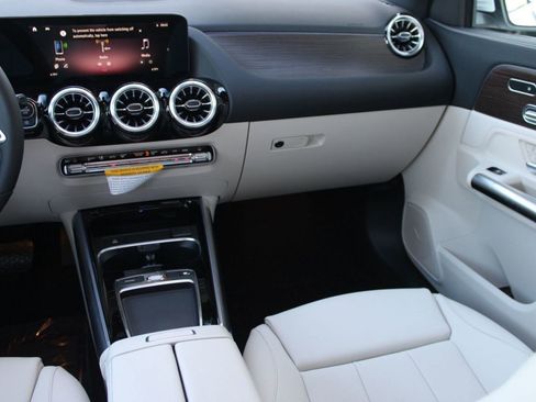 New 2026 Mercedes-Benz GLA 250 4MATIC image 29