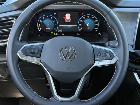 New 2026 Volkswagen Atlas Cross Sport SE image 9