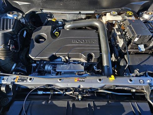 Used 2023 GMC Terrain SLT image 28