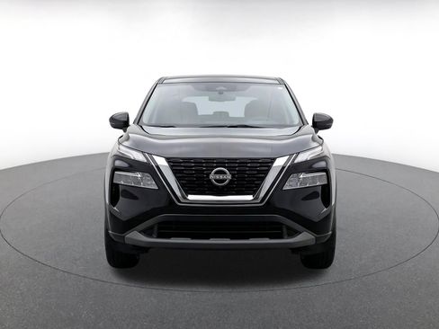 Used 2025 Nissan Rogue SV FWD image 2