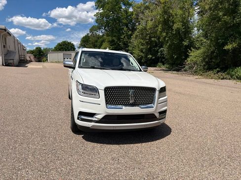 Used 2021 Lincoln Navigator Black Label AWD/4WD image 12