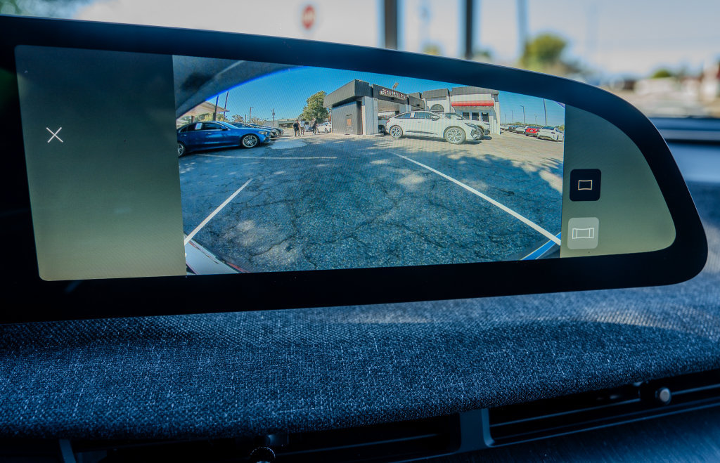 Used 2025 Lucid Air Pure RWD image 14