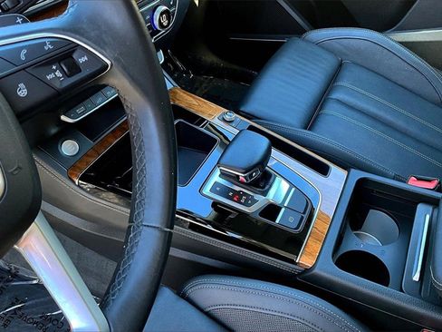 Used 2021 Audi Q5 e Prestige w/ Prestige Package image 10