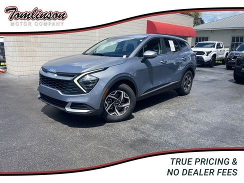 Used 2025 Kia Sportage LX FWD image 1