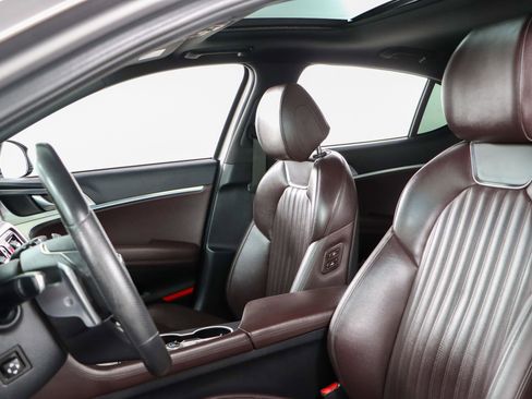 Used 2022 Genesis G70 2.0T w/ Prestige Package image 24