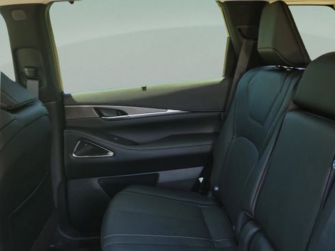 Certified 2026 INFINITI QX60 Luxe w/ Cargo Package image 6