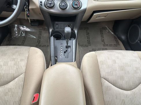 Used 2012 Toyota RAV4 4WD w/ Value Pkg image 29