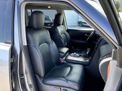 Used 2023 Nissan Armada SL w/ Captain's Chairs Package RWD image 13