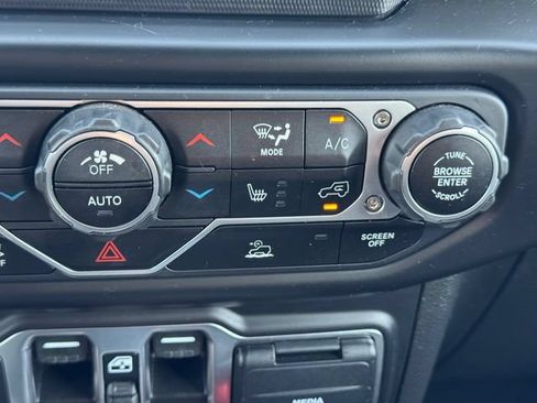 Used 2023 Jeep Wrangler Unlimited w/ Cold Weather Group AWD/4WD image 36
