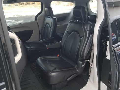 Certified 2024 Chrysler Pacifica Touring-L w/ Road Tripper Package image 16