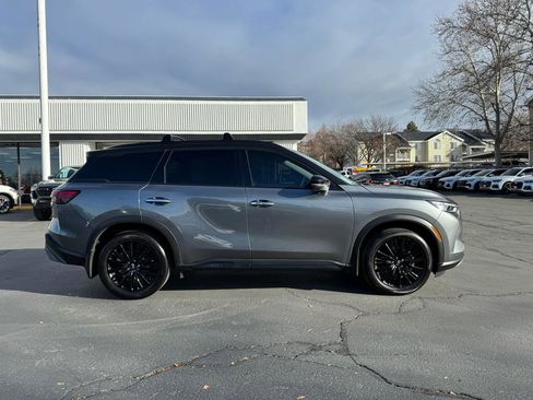 Used 2024 INFINITI QX60 Sensory w/ Vision Package image 2