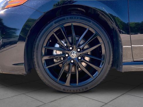 Used 2024 Toyota Camry XSE FWD image 11