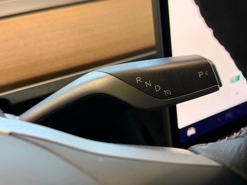 Used 2023 Tesla Model 3 Standard Range image 27