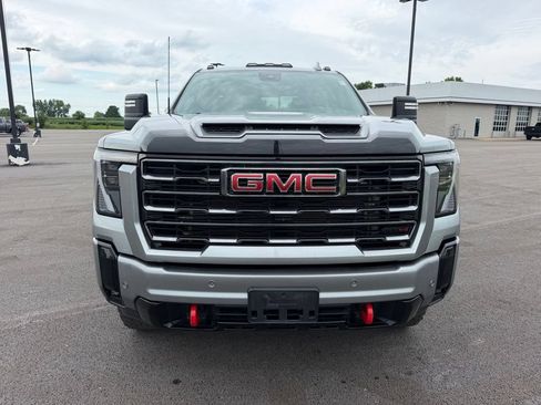 Used 2025 GMC Sierra 2500 AT4 w/ AT4 Premium Plus Package AWD/4WD image 2