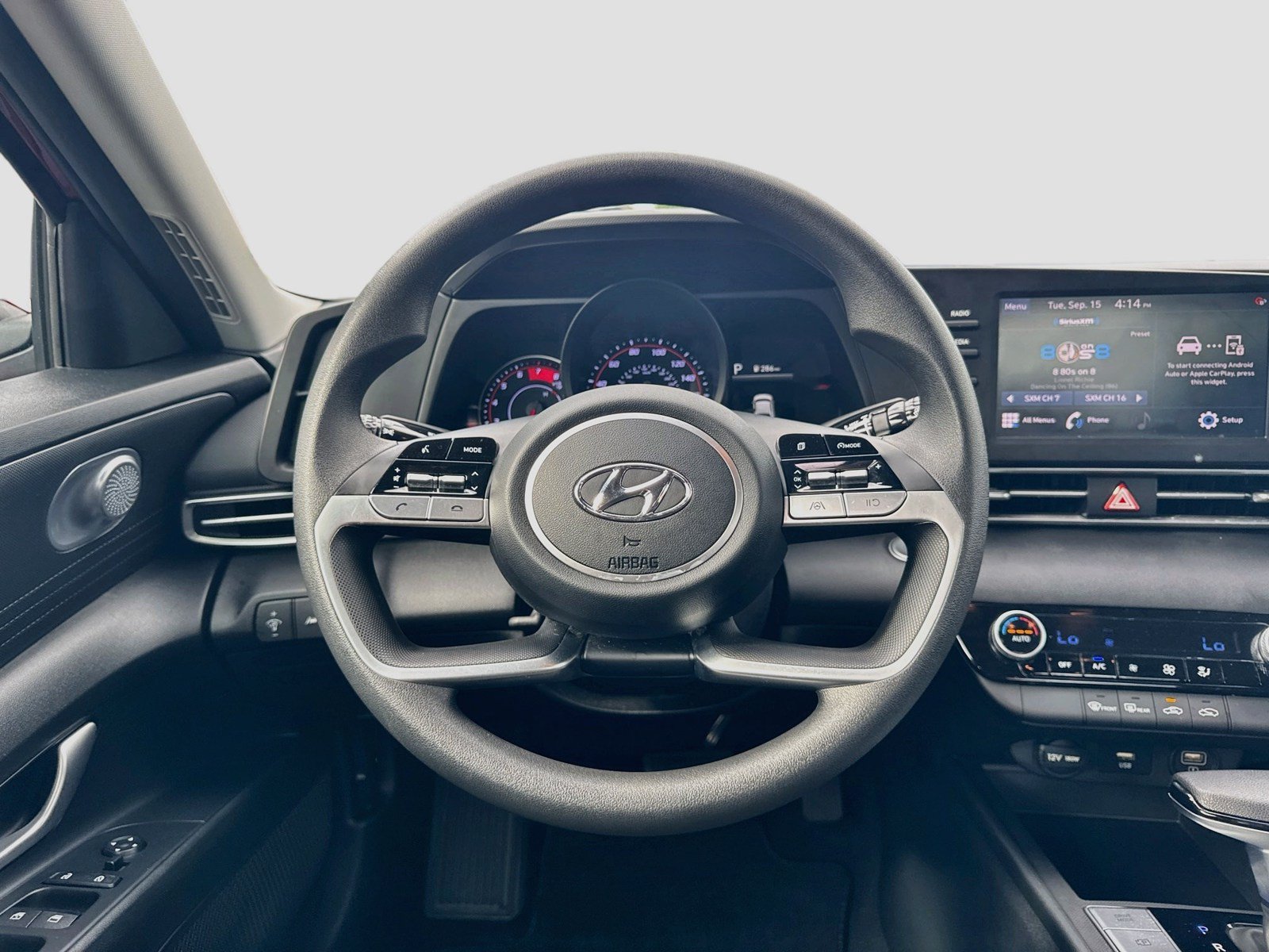 Used 2023 Hyundai Elantra SEL FWD image 22