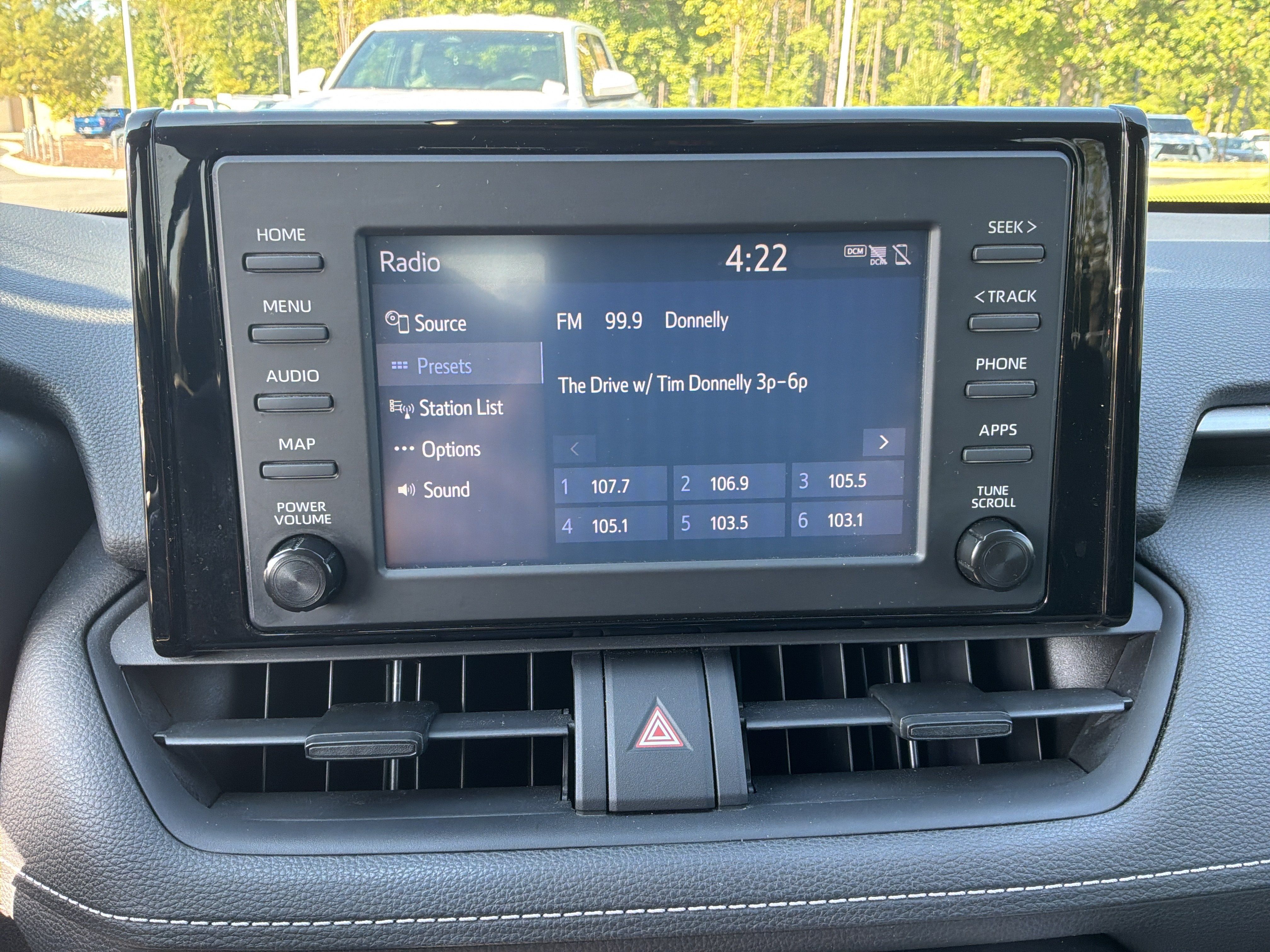 Used 2019 Toyota RAV4 LE FWD image 16
