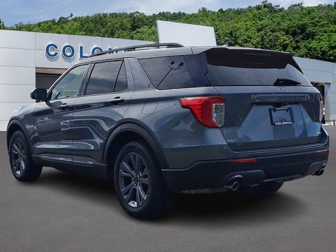 Certified 2022 Ford Explorer XLT w/ Equipment Group 202A AWD/4WD image 4