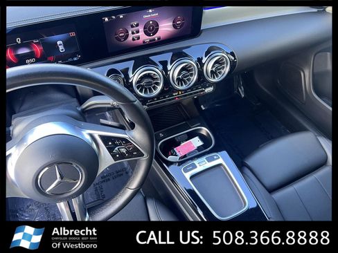 Used 2025 Mercedes-Benz CLA 250 4MATIC image 27