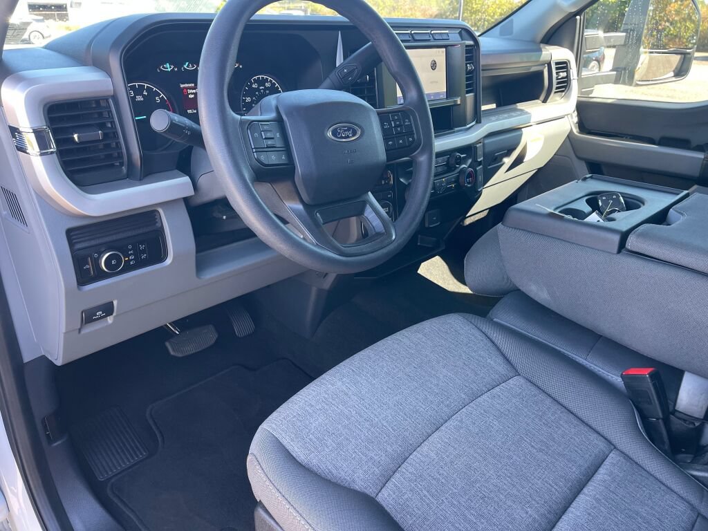 Used 2024 Ford F250 XL w/ STX Appearance Package AWD/4WD image 5