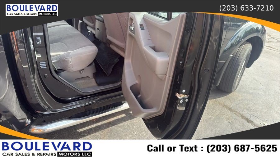 Used 2016 Nissan Frontier SV AWD/4WD image 28