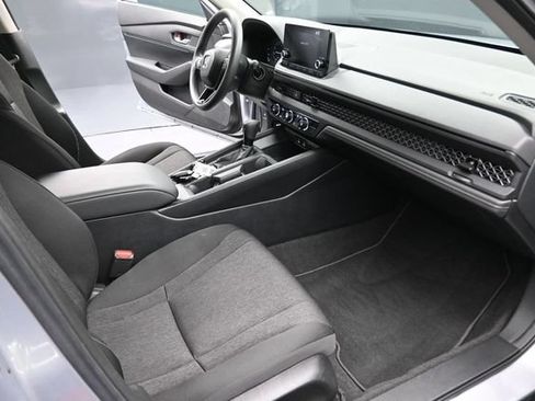 Certified 2025 Honda Accord LX image 22