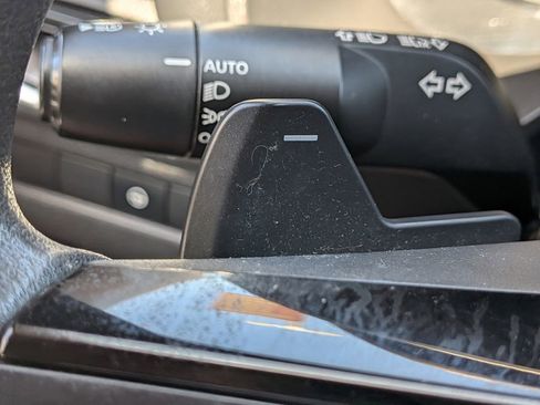 Used 2023 Nissan Rogue SV image 27