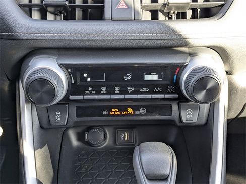 Used 2024 Toyota RAV4 LE image 21