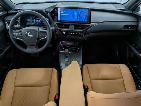 New 2026 Lexus UX 300h AWD image 32