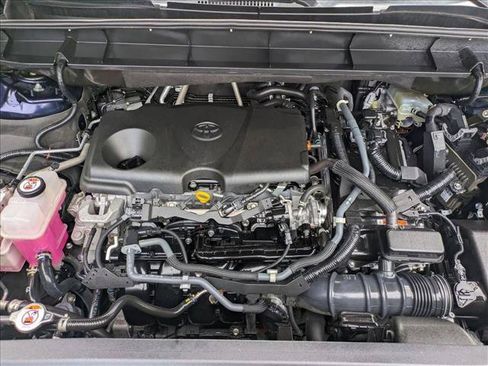 Used 2022 Toyota Highlander XLE FWD image 22
