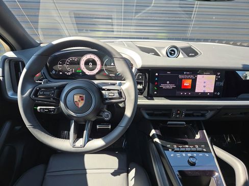 New 2026 Porsche Cayenne S AWD/4WD image 8