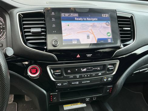 Used 2023 Honda Ridgeline Black Edition image 16